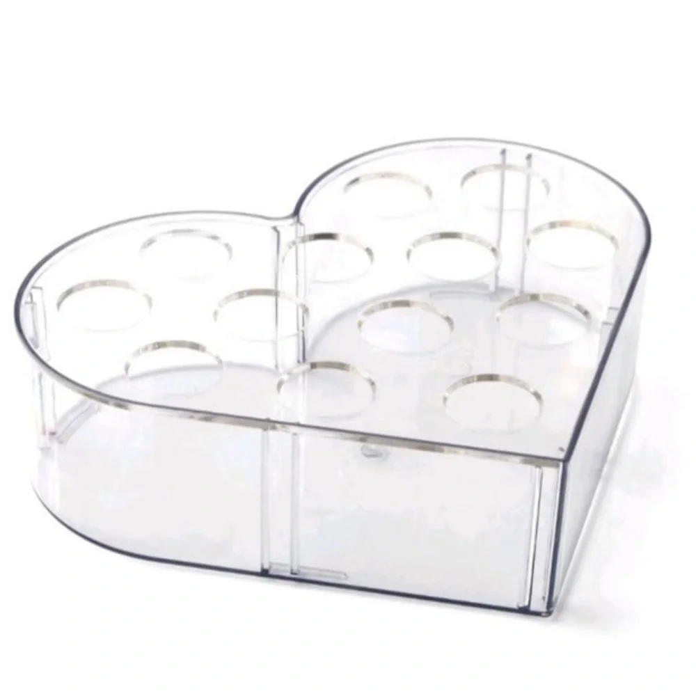 New acrylic heart flower vase Bullseye's Playground target💗